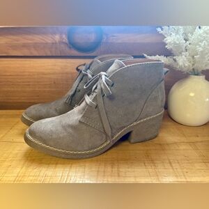 Merona Women's Brown Suede Lace Up Ankle Boots 8